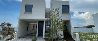 NEX-267916 - Casa en Venta, con 3 recamaras, con 2 baños, con 170 m2 de construcción.