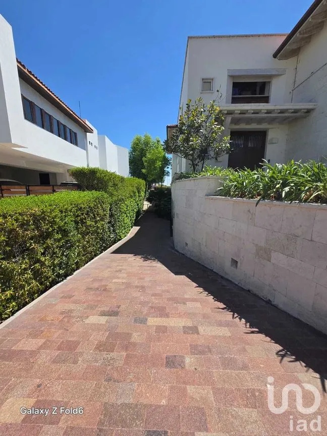 Casa en Venta en El Campanario, Querétaro, Querétaro | NEX-268117 | iad México | Foto 3 de 36
