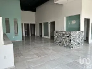 NEX-270033 - Local en Venta, con 150 m2 de construcción.