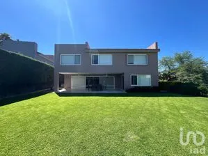 NEX-271195 - Casa en Renta, con 4 recamaras, con 4 baños, con 650 m2 de construcción en El Campanario, CP 76146, Querétaro.