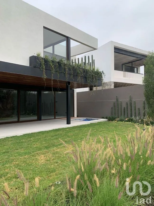 Casa en Venta en Altozano el Nuevo Querétaro, Querétaro, Querétaro | NEX-276234 | iad México | Foto 1 de 27