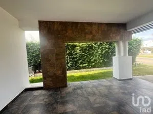 NEX-284884 - Casa en Renta, con 4 recamaras, con 4 baños, con 560 m2 de construcción.