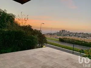 NEX-301213 - Casa en Venta, con 3 recamaras, con 3 baños, con 100 m2 de construcción.