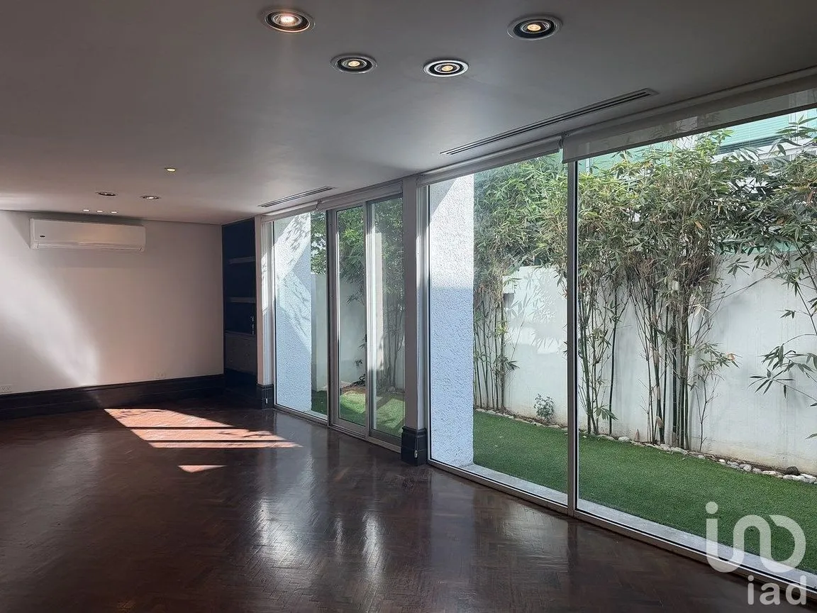 Casa en Renta en El Aguacatal, Santa Catarina, Nuevo León | NEX-293020 | iad México | Foto 2 de 11