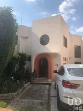 NEX-98694 - Casa en Venta, con 3 recamaras, con 3 baños, con 540 m2 de construcción en Villa de las Lomas, CP 52787, México.