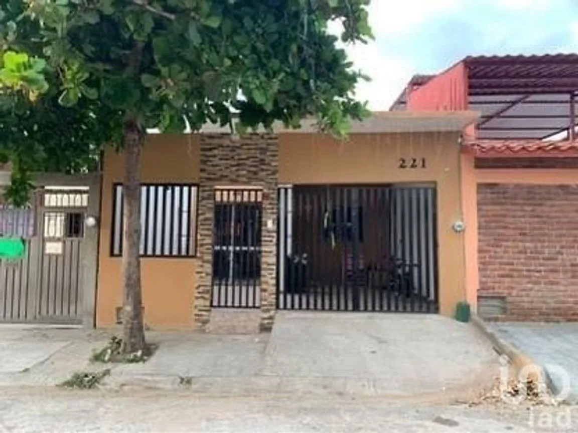 Casa en Venta en Real de Bosque, Tuxtla Gutiérrez, Chiapas | NEX-229712 | iad México | Foto 1 de 18