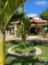 NEX-229721 - Casa en Venta, con 3 recamaras, con 5 baños, con 900 m2 de construcción en Miravalle, CP 29039, Chiapas.