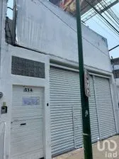 NEX-229740 - Casa en Venta, con 3 recamaras, con 2 baños, con 320 m2 de construcción en Obrera, CP 29080, Chiapas.