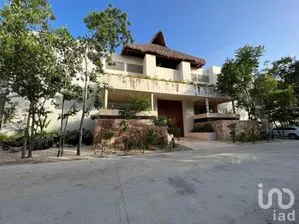 NEX-279990 - Departamento en Venta, con 1 recamara, con 1 baño, con 66.69 m2 de construcción.