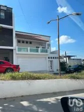 NEX-280030 - Casa en Venta, con 3 recamaras, con 3 baños, con 240 m2 de construcción en El Diamante, CP 29059, Chiapas.