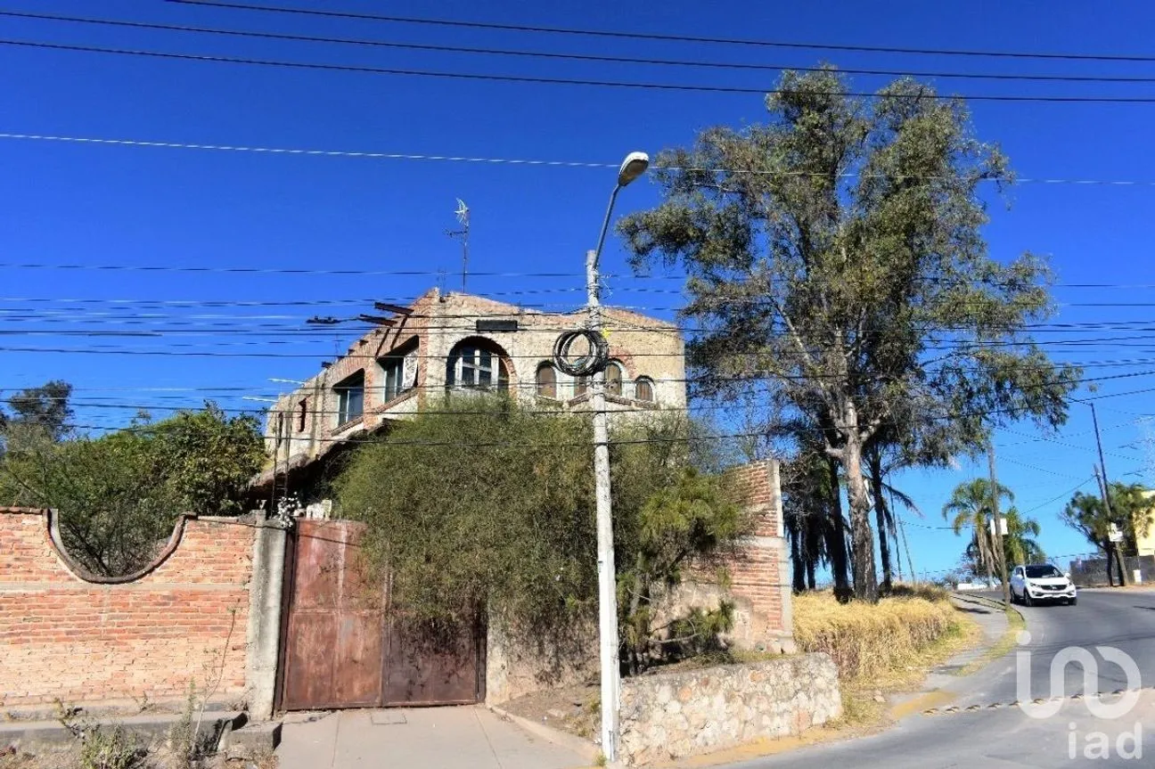 Casa en Venta en Parques Del Centinela, Zapopan, Jalisco | NEX-111222 | iad México | Foto 3 de 3