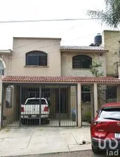 NEX-199821 - Casa en Venta, con 4 recamaras, con 3 baños, con 160 m2 de construcción en Jardines de La Rivera, CP 47675, Jalisco.