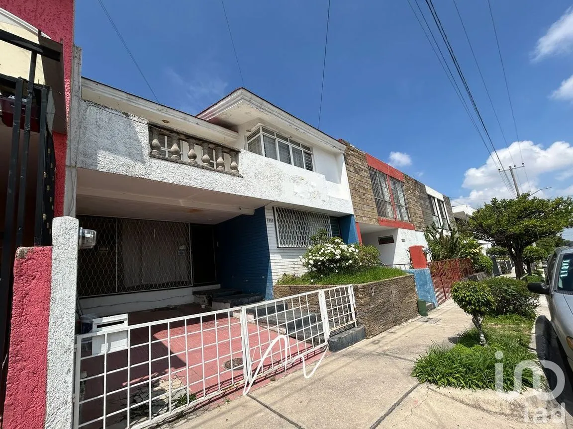 Casa en Venta en Jardines del Country, Guadalajara, Jalisco | NEX-229518 | iad México | Foto 2 de 40