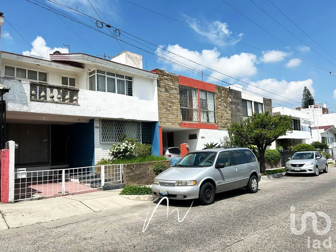 Casa en Venta en Jardines del Country, Guadalajara, Jalisco | NEX-229518 | iad México | Foto 1 de 40