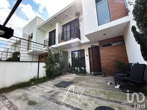 NEX-231279 - Casa en Venta, con 2 recamaras, con 3 baños, con 96 m2 de construcción en Villa de los Belenes, CP 45157, Jalisco.