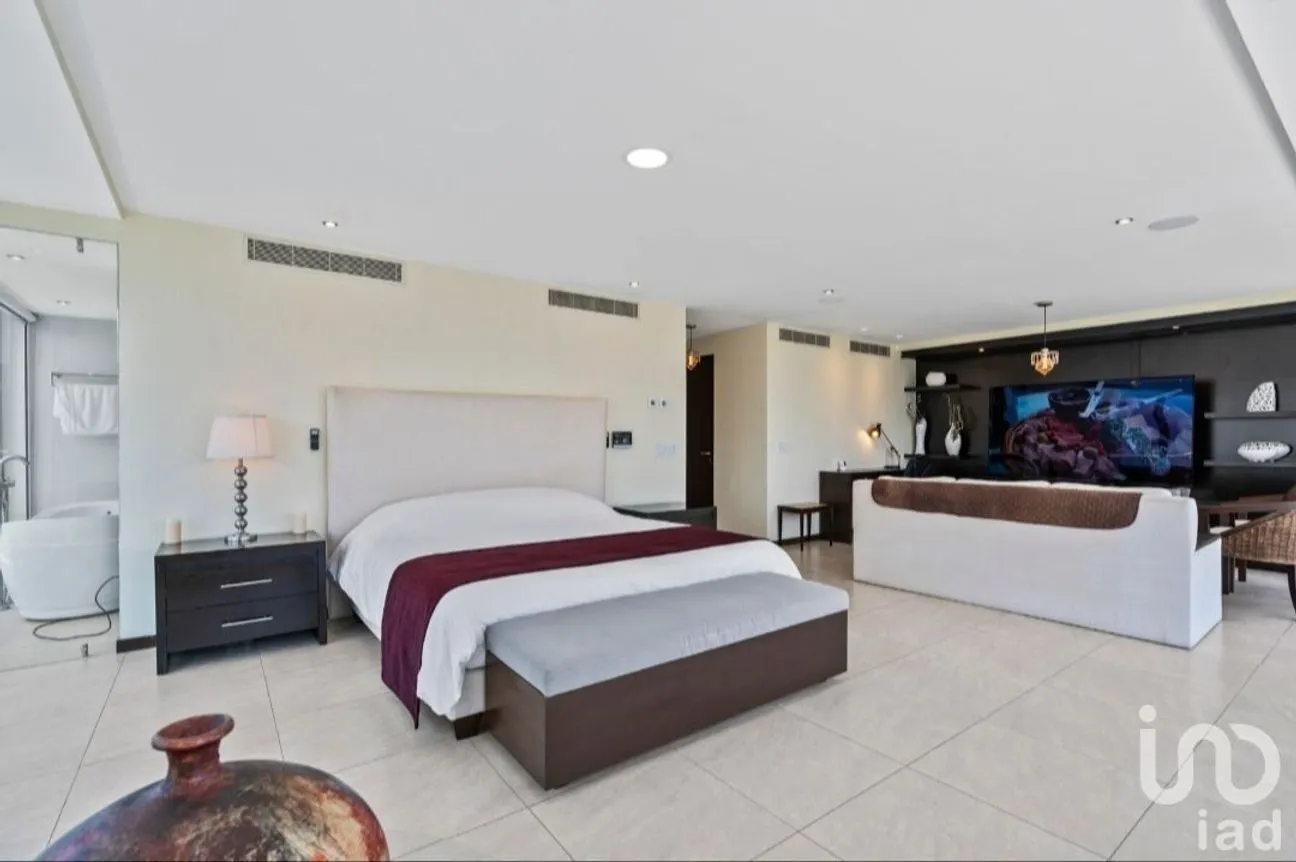 Departamento en Venta en Zona Hotelera Norte, Puerto Vallarta, Jalisco | NEX-231818 | iad México | Foto 16 de 38