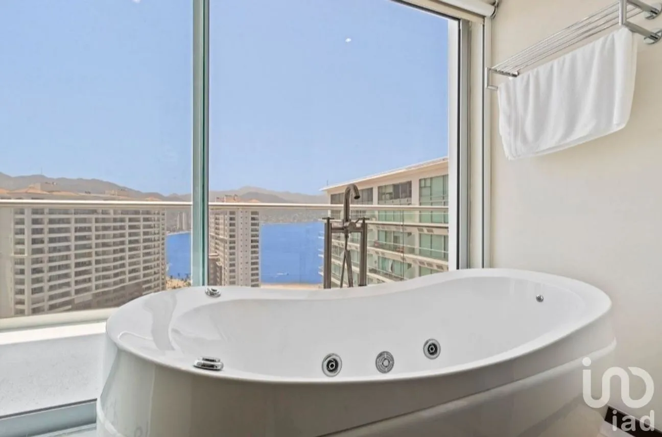 Departamento en Venta en Zona Hotelera Norte, Puerto Vallarta, Jalisco | NEX-231818 | iad México | Foto 29 de 38