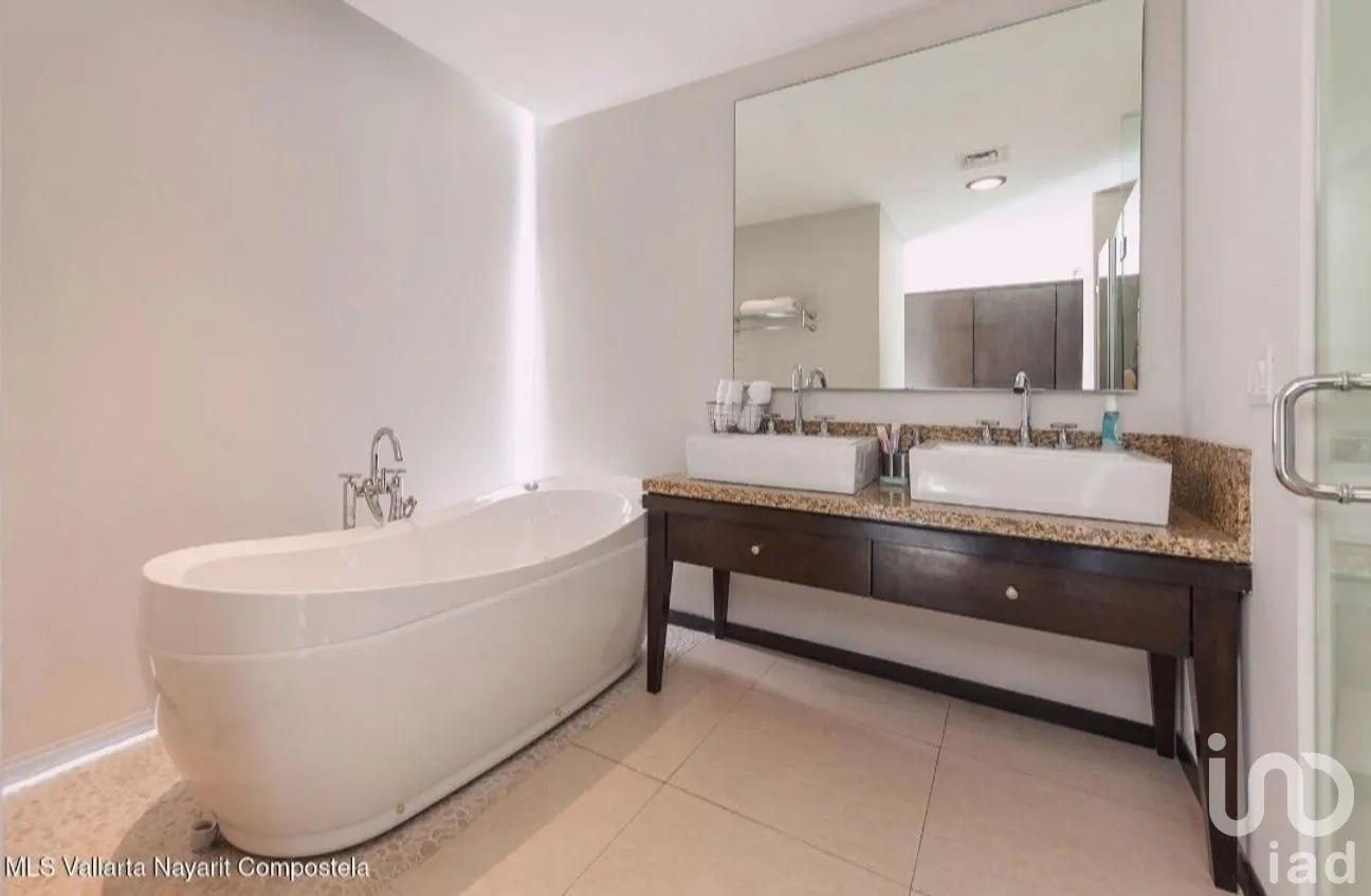 Departamento en Venta en Zona Hotelera Norte, Puerto Vallarta, Jalisco | NEX-271194 | iad México | Foto 14 de 17