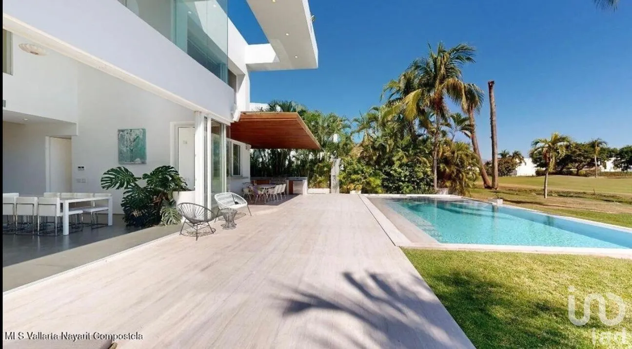 Casa en Venta en Bahía de Banderas, Bahía de Banderas, Nayarit | NEX-273601 | iad México | Foto 2 de 17