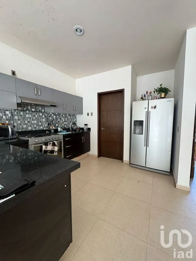 Casa en Venta en Arbolada Bosques de Santa Anita, Tlajomulco de Zúñiga, Jalisco | NEX-276633 | iad México | Foto 2 de 16