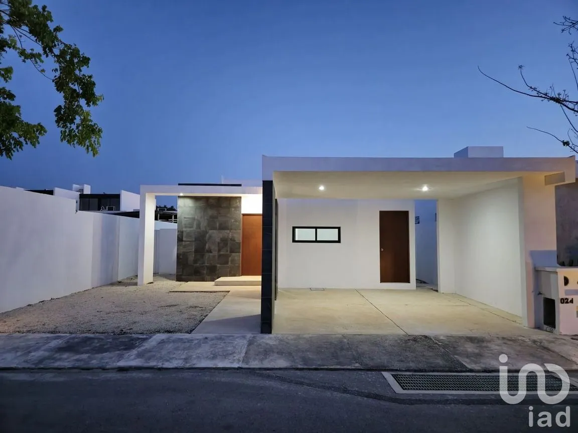 Casa en Venta en Cholul, Mérida, Yucatán | NEX-231110 | iad México | Foto 1 de 48