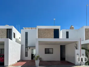 NEX-299852 - Casa en Venta, con 3 recamaras, con 3 baños, con 213.38 m2 de construcción.