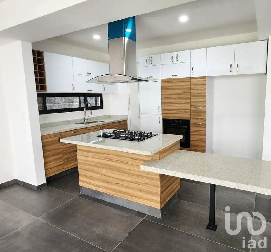 Casa en Venta en Rancho Cortes, Cuernavaca, Morelos | NEX-291567 | iad México | Foto 2 de 12