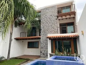 NEX-292912 - Casa en Venta, con 3 recamaras, con 3 baños, con 333 m2 de construcción en Lomas de Zompantle, CP 62157, Morelos.