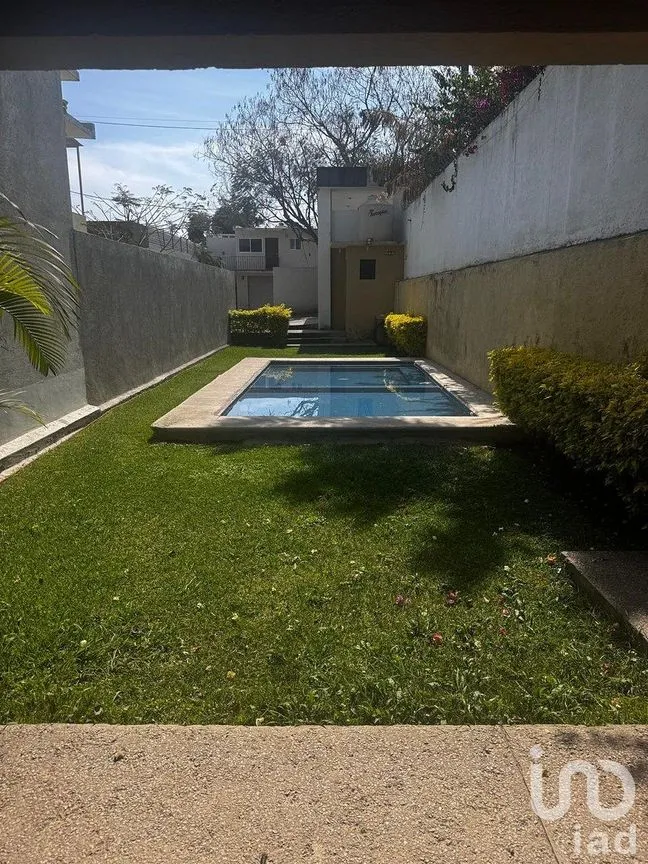 Casa en Venta en José G Parres, Jiutepec, Morelos | NEX-292963 | iad México | Foto 3 de 12