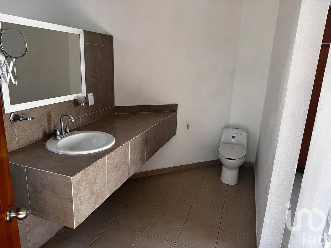 Casa en Venta en José G Parres, Jiutepec, Morelos | NEX-292963 | iad México | Foto 9 de 12