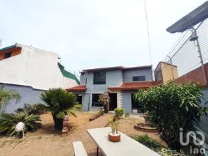 NEX-296071 - Casa en Venta, con 3 recamaras, con 2 baños, con 165 m2 de construcción.