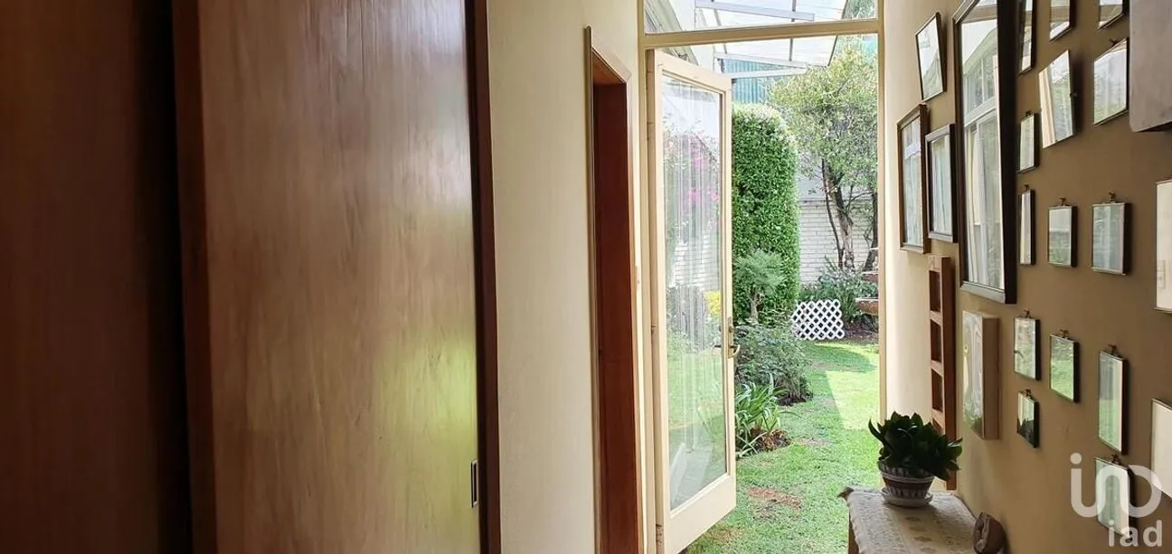 Casa en Venta en Lomas de Chapultepec, Miguel Hidalgo, Ciudad de México | NEX-232200 | iad México | Foto 2 de 8