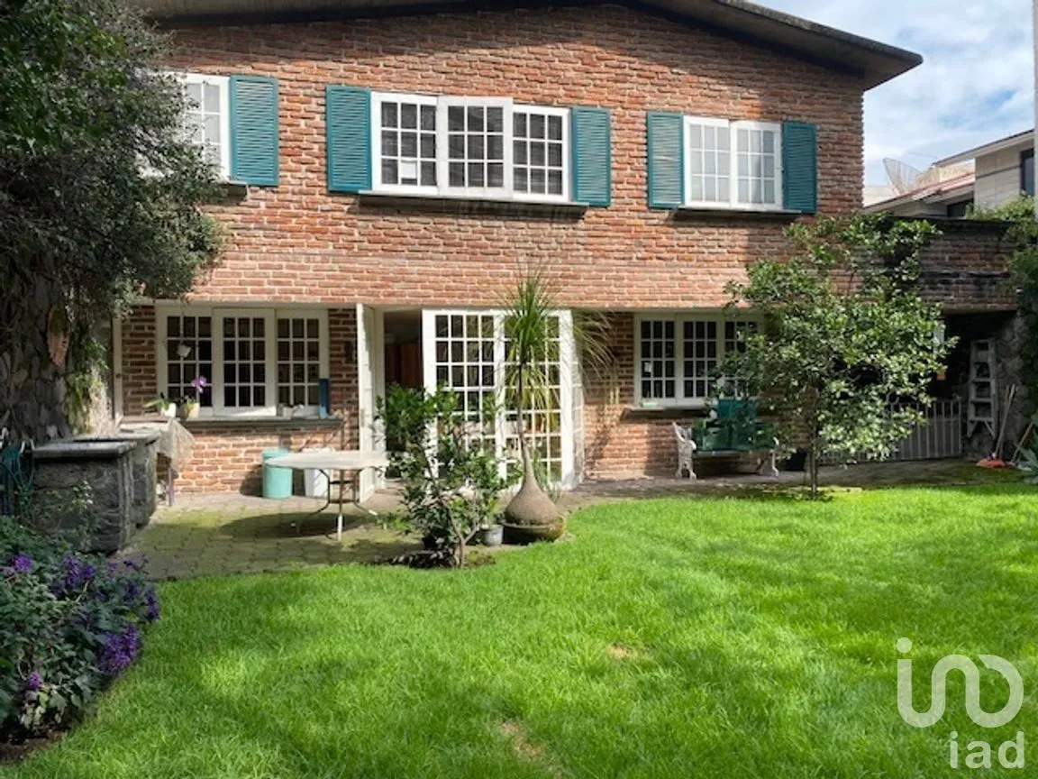 Casa en Venta en Jardines en la Montaña, Tlalpan, Ciudad de México | NEX-269391 | iad México | Foto 1 de 23
