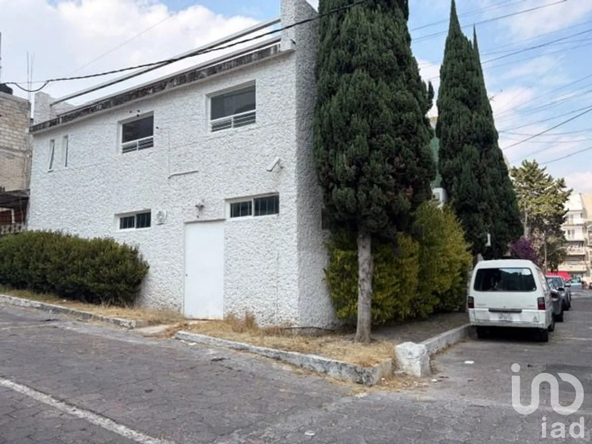 Casa en Renta en Lomas del Chamizal, Cuajimalpa de Morelos, Ciudad de México | NEX-277456 | iad México | Foto 1 de 18