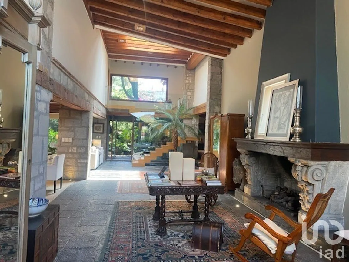 Casa en Venta en Paseo de las Lomas, Álvaro Obregón, Ciudad de México | NEX-280844 | iad México | Foto 1 de 34