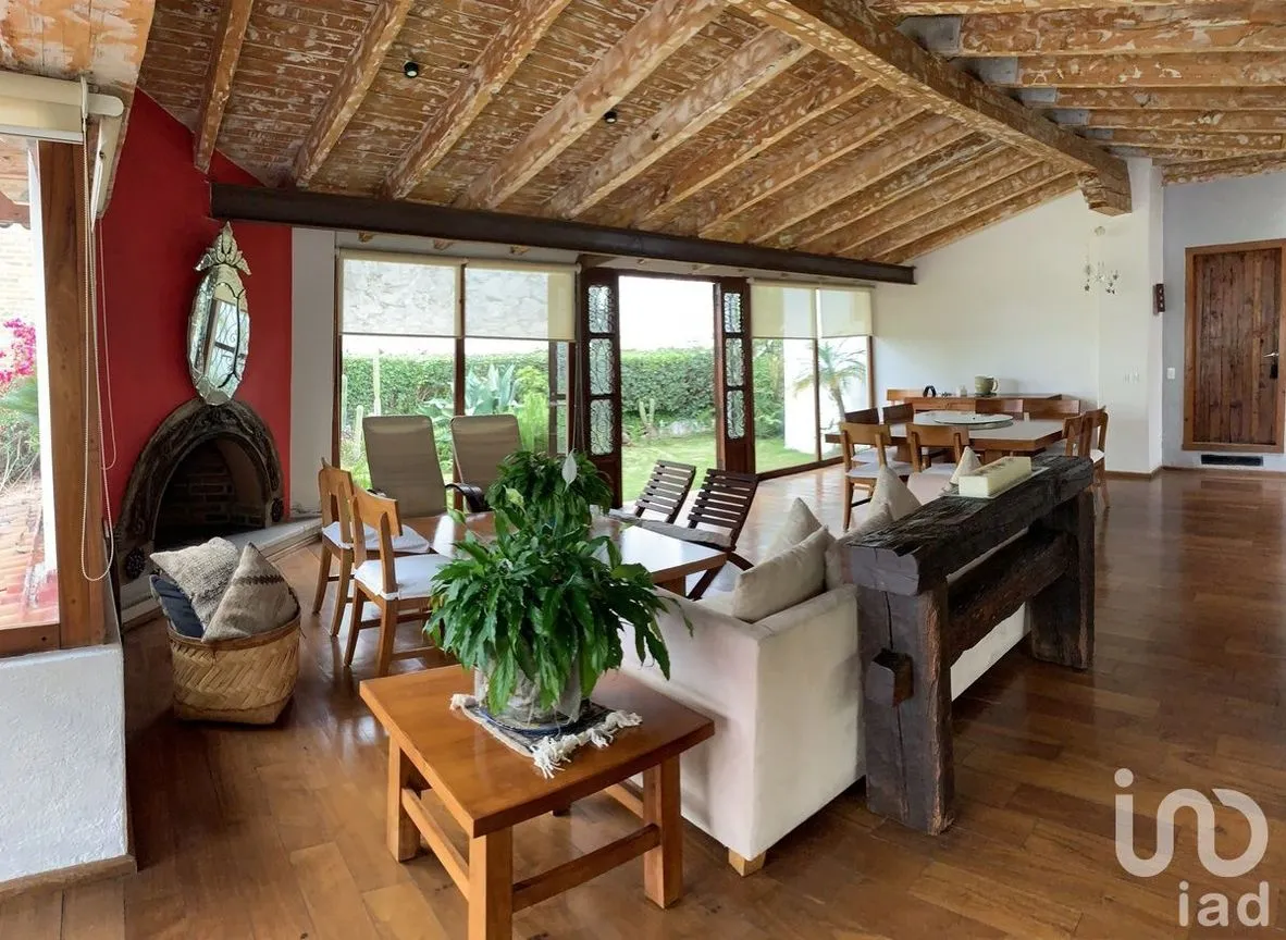 Casa en Renta en Valle de Bravo, Valle de Bravo, Estado De México | NEX-227235 | iad México | Foto 4 de 18
