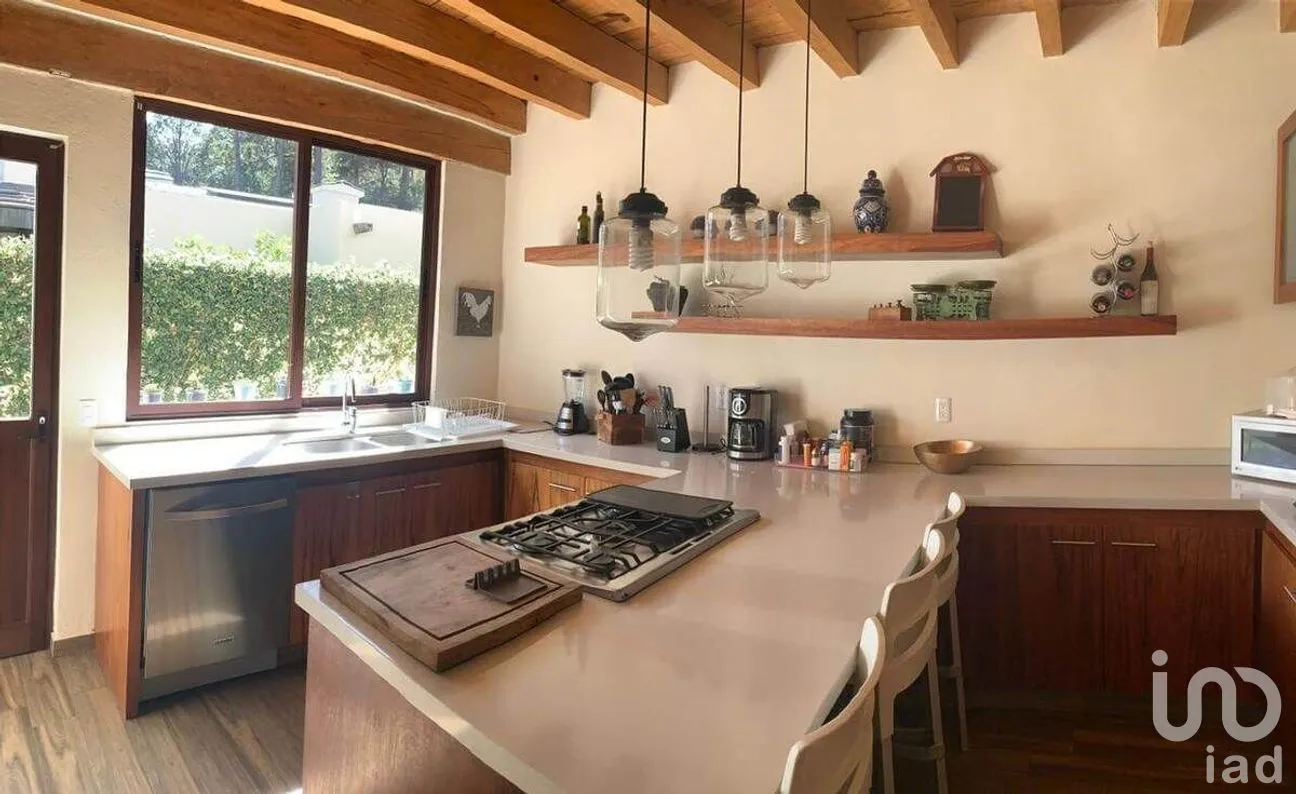 Casa en Venta en Avándaro, Valle de Bravo, Estado De México | NEX-227236 | iad México | Foto 13 de 35