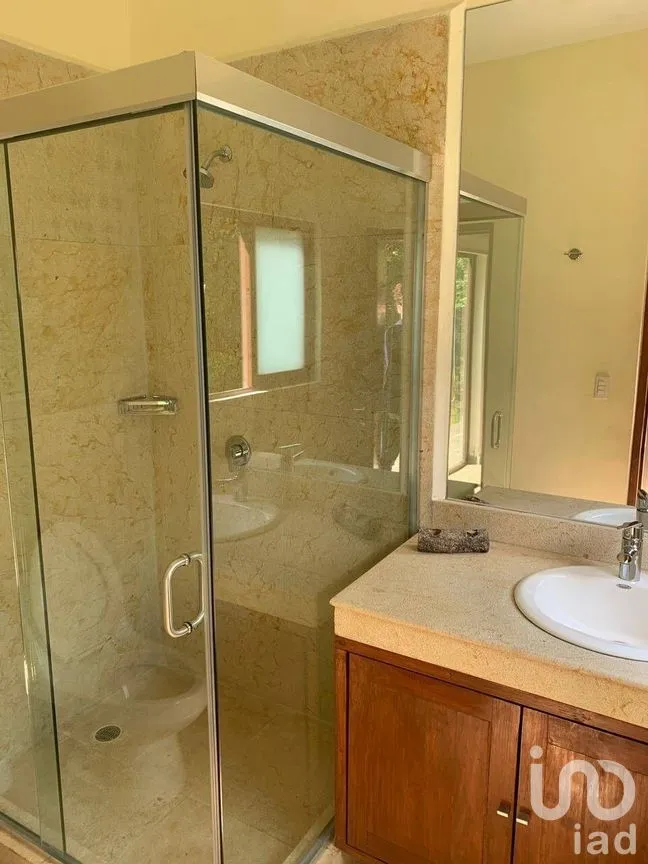 Casa en Venta en Avándaro, Valle de Bravo, Estado De México | NEX-227236 | iad México | Foto 21 de 35