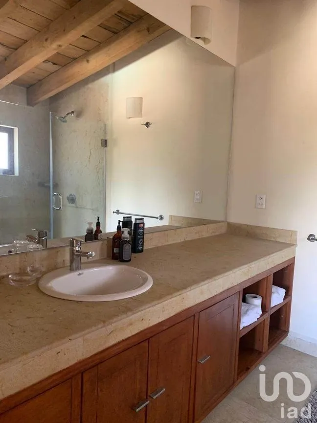 Casa en Venta en Avándaro, Valle de Bravo, Estado De México | NEX-227236 | iad México | Foto 30 de 35