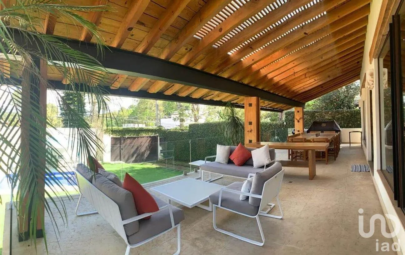 Casa en Venta en Avándaro, Valle de Bravo, Estado De México | NEX-227236 | iad México | Foto 6 de 35