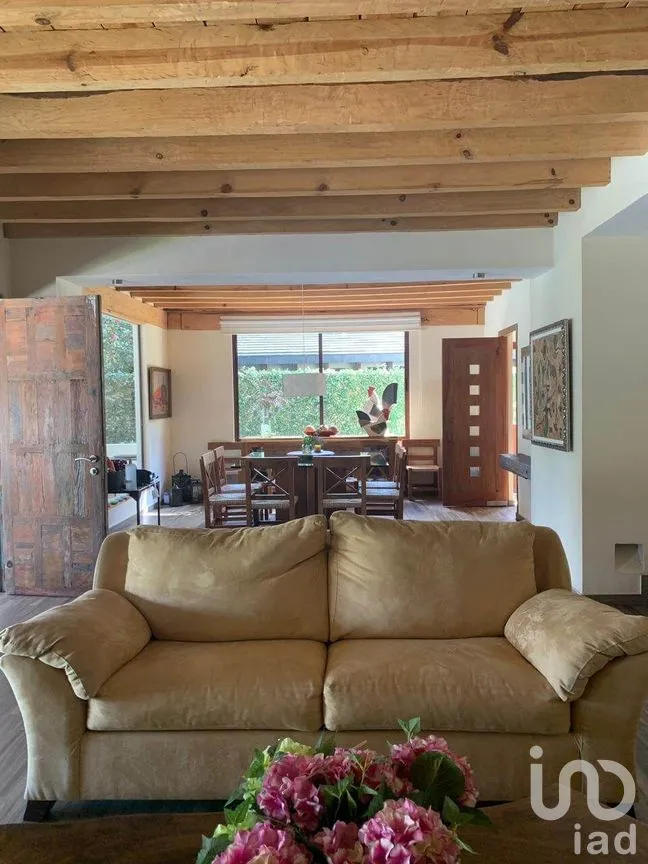 Casa en Venta en Avándaro, Valle de Bravo, Estado De México | NEX-227236 | iad México | Foto 8 de 35