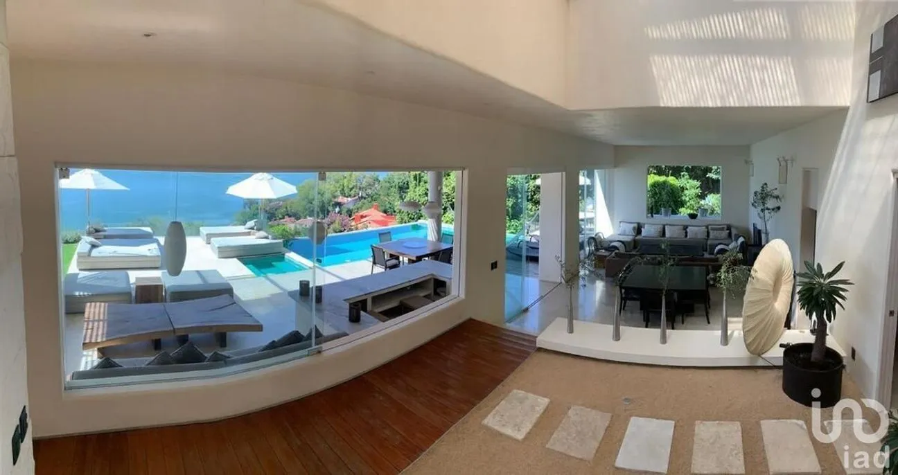 Casa en Venta en La Peña, Valle de Bravo, Estado De México | NEX-227237 | iad México | Foto 16 de 39