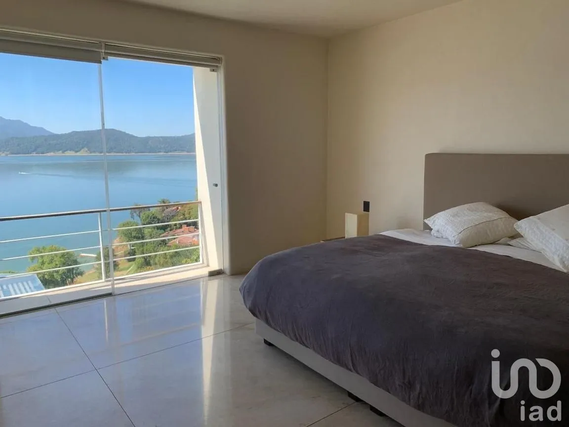 Casa en Venta en La Peña, Valle de Bravo, Estado De México | NEX-227237 | iad México | Foto 25 de 39