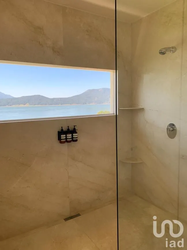 Casa en Venta en La Peña, Valle de Bravo, Estado De México | NEX-227237 | iad México | Foto 31 de 39
