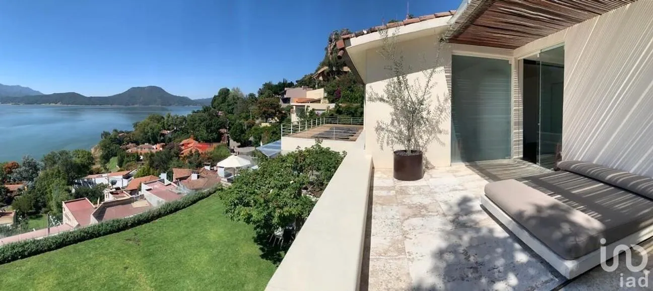 Casa en Venta en La Peña, Valle de Bravo, Estado De México | NEX-227237 | iad México | Foto 35 de 39