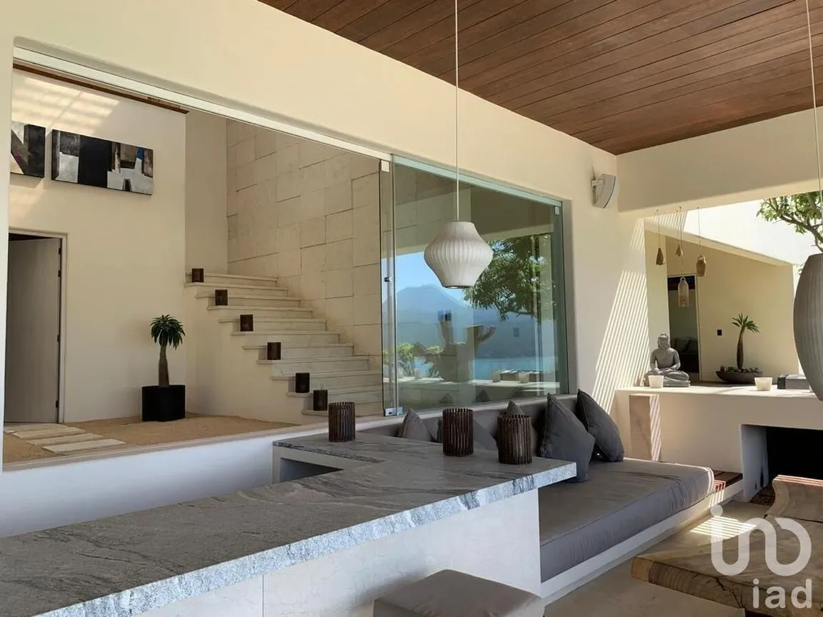 Casa en Venta en La Peña, Valle de Bravo, Estado De México | NEX-227237 | iad México | Foto 9 de 39