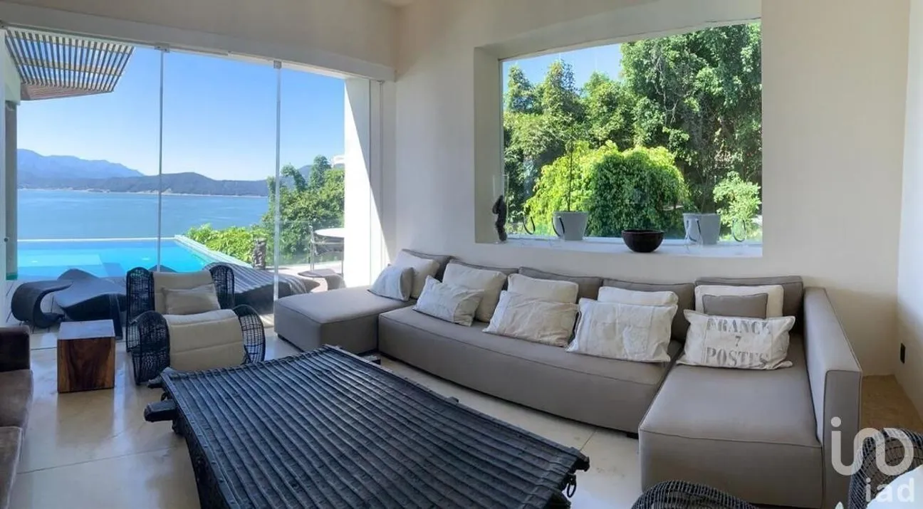 Casa en Venta en La Peña, Valle de Bravo, Estado De México | NEX-227237 | iad México | Foto 10 de 39