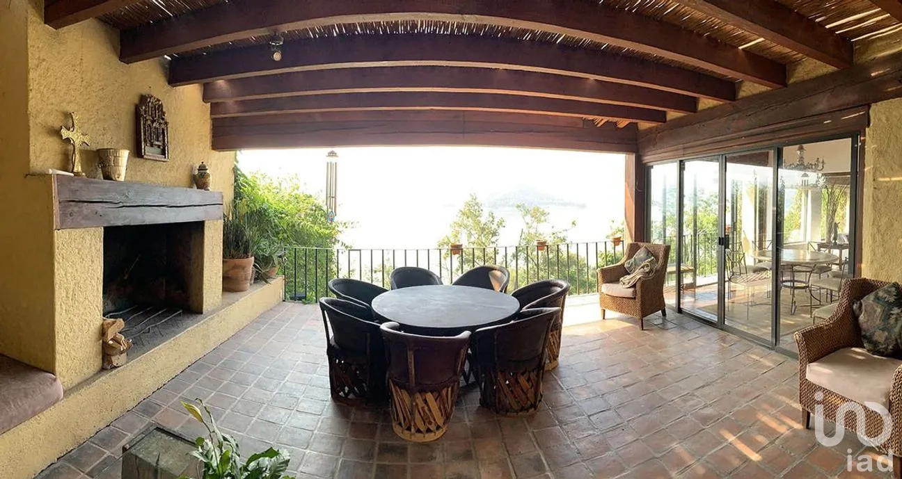 Casa en Venta en La Peña, Valle de Bravo, Estado De México | NEX-227238 | iad México | Foto 17 de 26