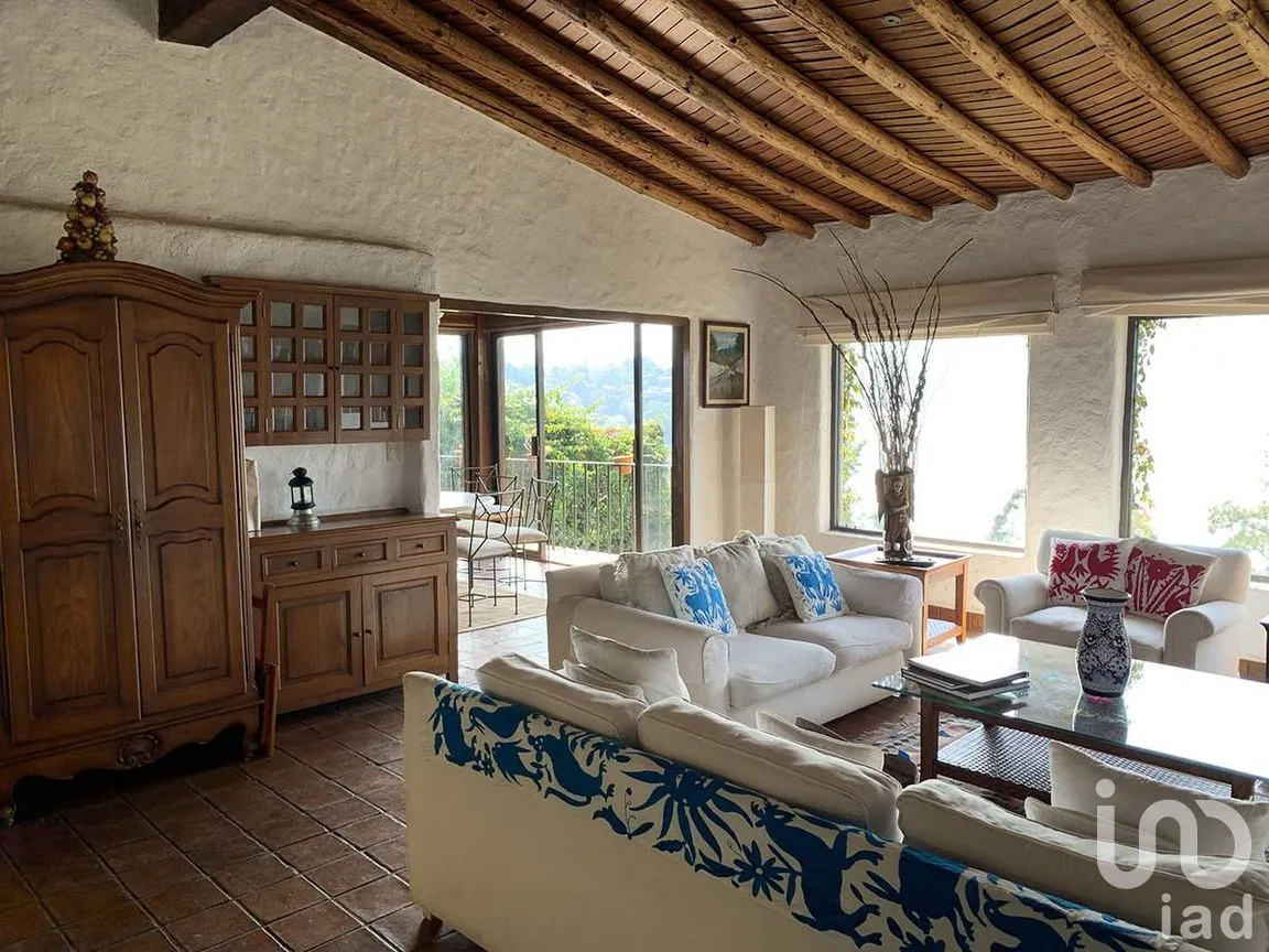 Casa en Venta en La Peña, Valle de Bravo, Estado De México | NEX-227238 | iad México | Foto 8 de 26