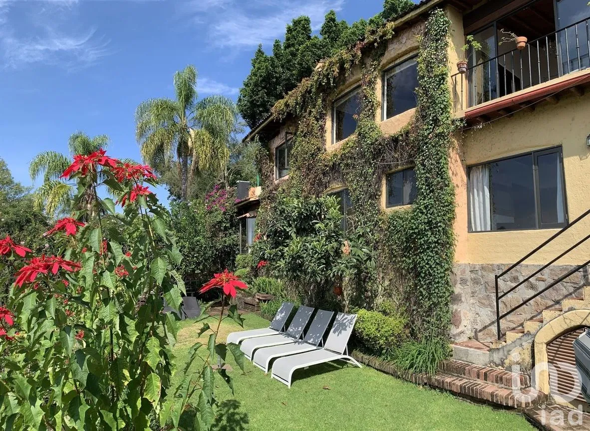 Casa en Venta en La Peña, Valle de Bravo, Estado De México | NEX-227238 | iad México | Foto 9 de 26